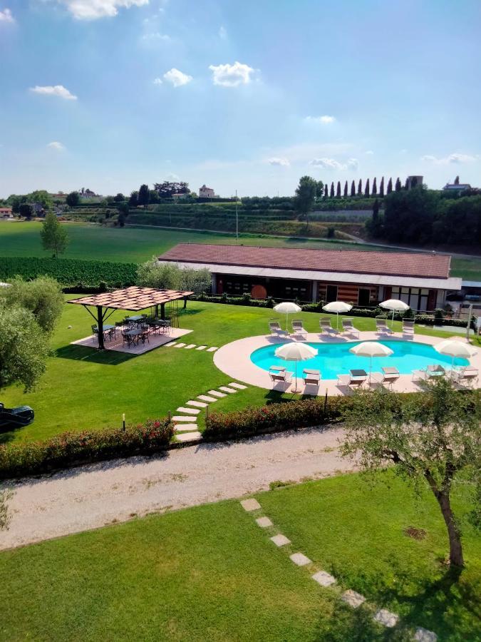 Agriturismo Le Ginestre لاتيزي المظهر الخارجي الصورة