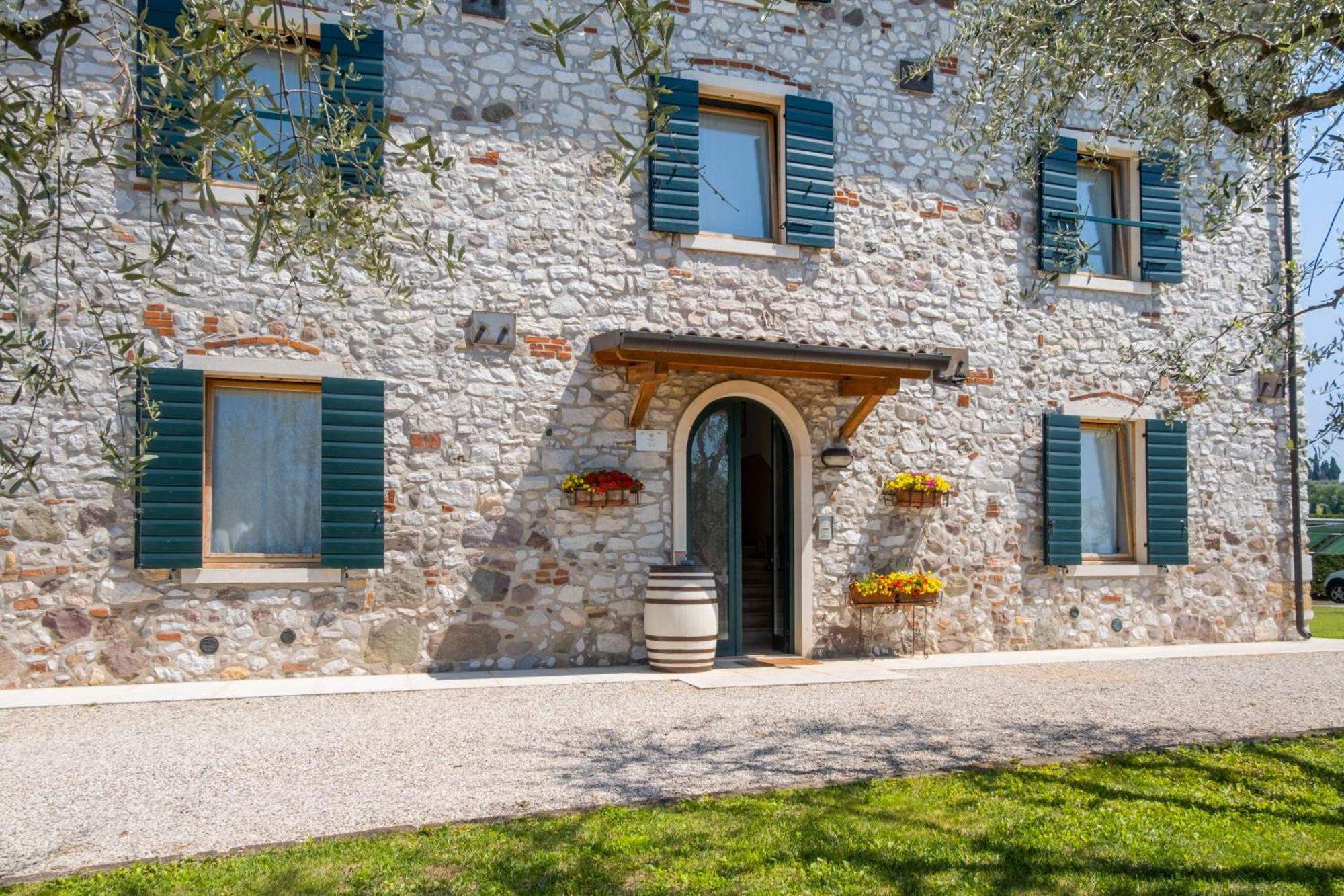 Agriturismo Le Ginestre لاتيزي المظهر الخارجي الصورة