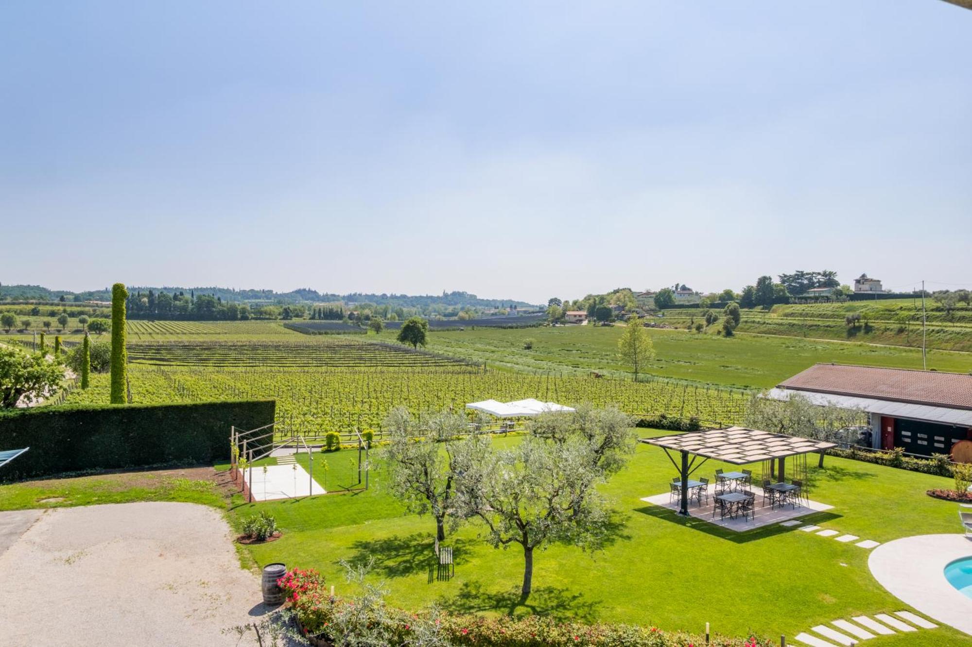 Agriturismo Le Ginestre لاتيزي المظهر الخارجي الصورة
