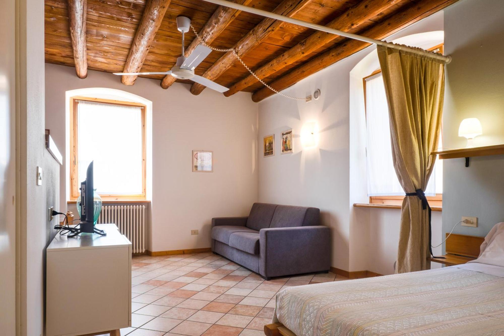 Agriturismo Le Ginestre لاتيزي المظهر الخارجي الصورة